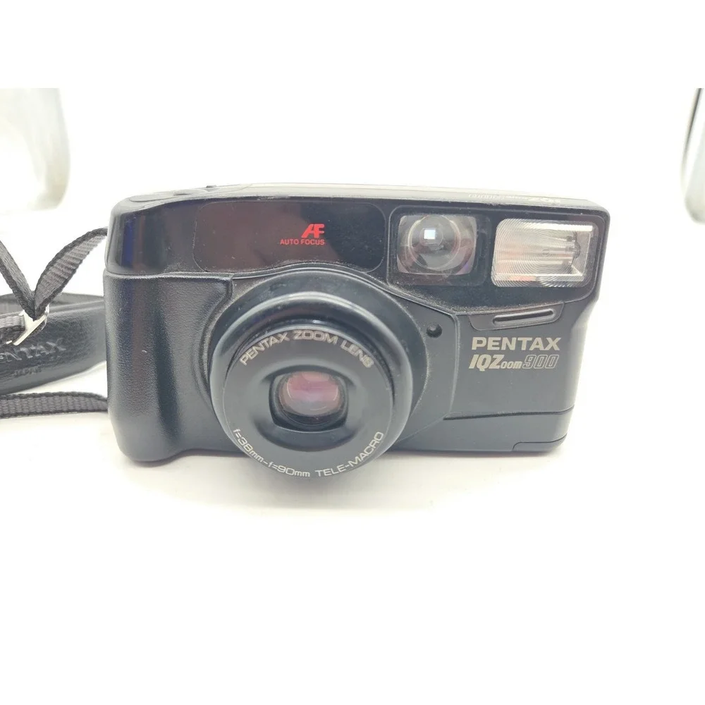 Pentax IQZoom AF Macro Zoom 35-70mm Point & Shoot 35mm Camera FOR PARTS SEE NOTE